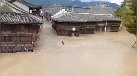 浙江临海老城城门“失守”!临海全市被淹