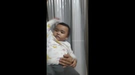 1 year old girl sing with baby language