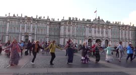 Thousands join annual Russian folk festival in St Petersburg