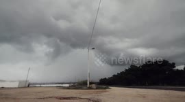 Big waves, thunderstorms and stars in the Algarve