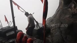 Trekker in India shows chilling descent down misty mountainside
