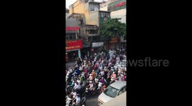 Rush-hour queues in Vietnam go on FOREVER