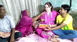 'Love knows no borders' as American teacher weds Indian weaver after seven-month romance