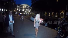 Photographer Offers To Adjust Love Island Star Belle Hassan's Dress