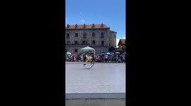Circle dancing