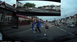 Motorists help elderly man who dropped shopping on UK road