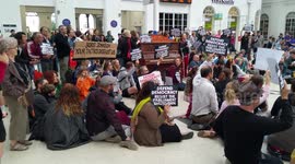 Brexit protest sit-in at Brighton train station 03/09/2019