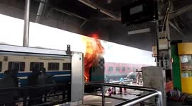 Chandigarh-Kochuveli Express catches fire near railway station in New Delhi