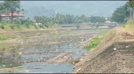 approximately 1000 families in 2 sub-districts in Padang city naturally lack clean water due to the dry season
