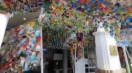 Exhibiting thousands of types of waste in Vietnam during the campaign: