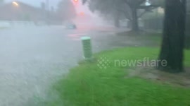 Cars risk flooding in N Houston during Imelda storms