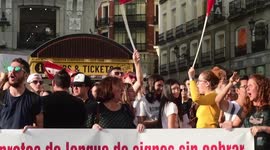 Sign language interpreters in Madrid strike