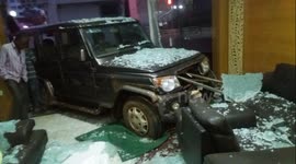 SUV crashes into Indian hotel narrowly missing sleeping workers