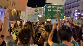 Climate change protesters in high voice in Spanish capital