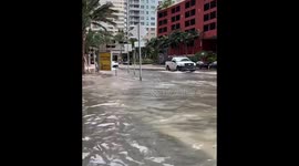 King Tide flooding in downtown Miami  https://t.co/By70ryrRH6