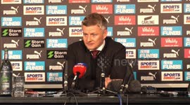 Ole Gunnar Solskjaer apologises to Manchester United supporters after Newcastle defeat