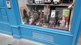 Knife attack in Paris: the knife shop of the police agent who killed his colleagues+Homage at the Prefecture de Police. 7oct19