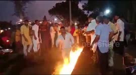 Worshippers run through burning trench for Hindu festival