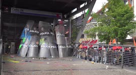 Violent clashes between students and police break out in Bogota