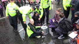 Tensions high as police contain Extinction Rebellion protesters in campsite at Trafalgar Square, London