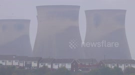 UK cooling towers demolished by controlled explosion (BEST VERSION)