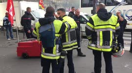Firefighters gather for protest in Paris