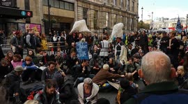 George Monbiot was arrested on Wednesday for defying a London-wide police ban on Extinction Rebellion protests