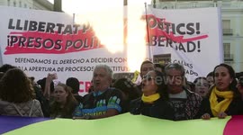 People in favor of Catalonia concentration in puerta del sol in Madrid, Spain