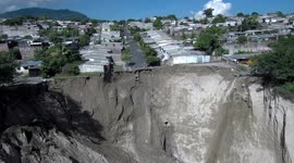 Giant sinkhole in El Salvador prompts evacuations