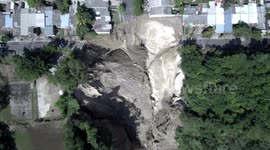 Further footage: Giant sinkhole in El Salvador prompts evacuations