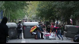 violence erupts between police and protesters at the general strike in barcelona 18 october 2019