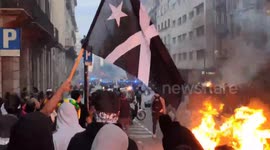 Violent protesters face-off with police for Catalan independence