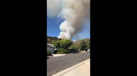 Southern California bushfire forces evacuations from multimillion dollar homes