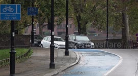 'NEW' London Police Traffic Cars & Bike Responding With Sirens - FAST RESPONSE