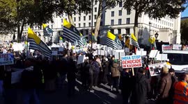 Londoners rally in support of Indian-controlled Kashmir