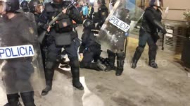 Brutal police agression in Barcelona