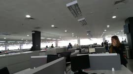 Entire office shakes and workers scream as earthquake hits the Philippines