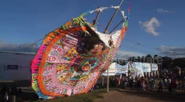 Giant Day of the Dead kite fails to launch in Guatemala celebrations