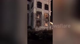 Workers demolish unauthorised £14m luxury house in eastern China