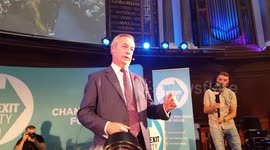Nigel Farage leads Brexit Party rally ahead of December election