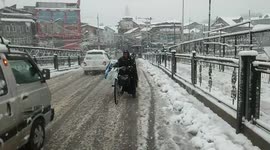 North India experiences first snows, lowering air pollution in crisis-hit states