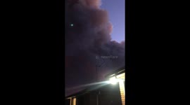 Australian bush fire nears homes in New South Wales