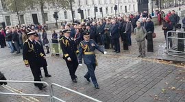 Hundreds gather at Trafalgar Square to observe two-minute silence on Armistice Day