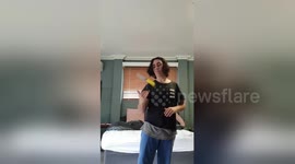 Aussie combats ADHD fidgeting by juggling with a knife