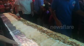 Interesting Street Chefs Prepare Longest Free Sandwich In Black Friday