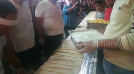 Chefs Ready For Longest Shawerma Sandwich With Ingredients