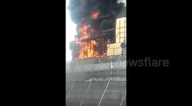 Strong flames emerge from Argentinian Central Business District
