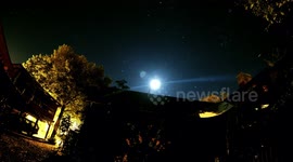Night Lapse - moon rising