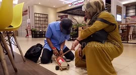 Indonesian father uses plastic waste to create toy cars for kids