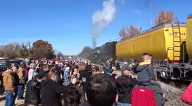 The world's largest steam locomotive named 'Big Boy' gathers crowds in Oklahoma